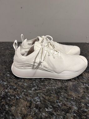 Lane - Eight Mens Athletic Training Shoe White Relay Trainer Size 9.5 MSRP $150